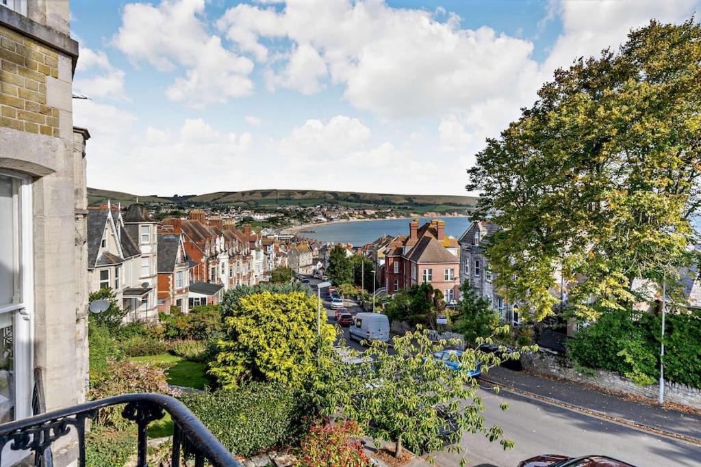 Villa Dizzy Heights Swanage Sleeps 10 With Amazing Views Esterno foto