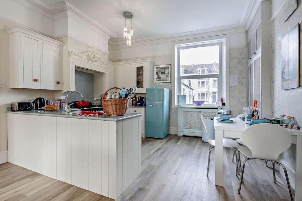 Villa Dizzy Heights Swanage Sleeps 10 With Amazing Views Esterno foto
