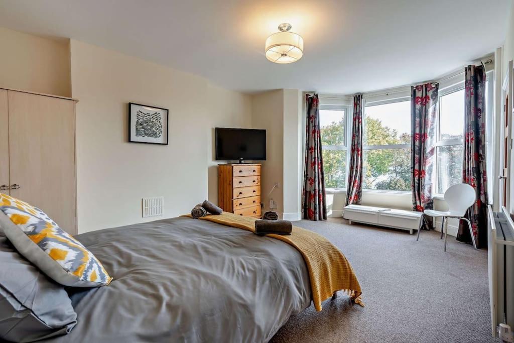 Villa Dizzy Heights Swanage Sleeps 10 With Amazing Views Esterno foto
