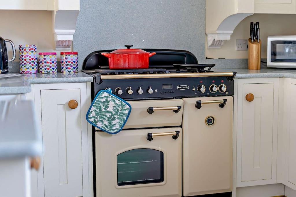 Villa Dizzy Heights Swanage Sleeps 10 With Amazing Views Esterno foto